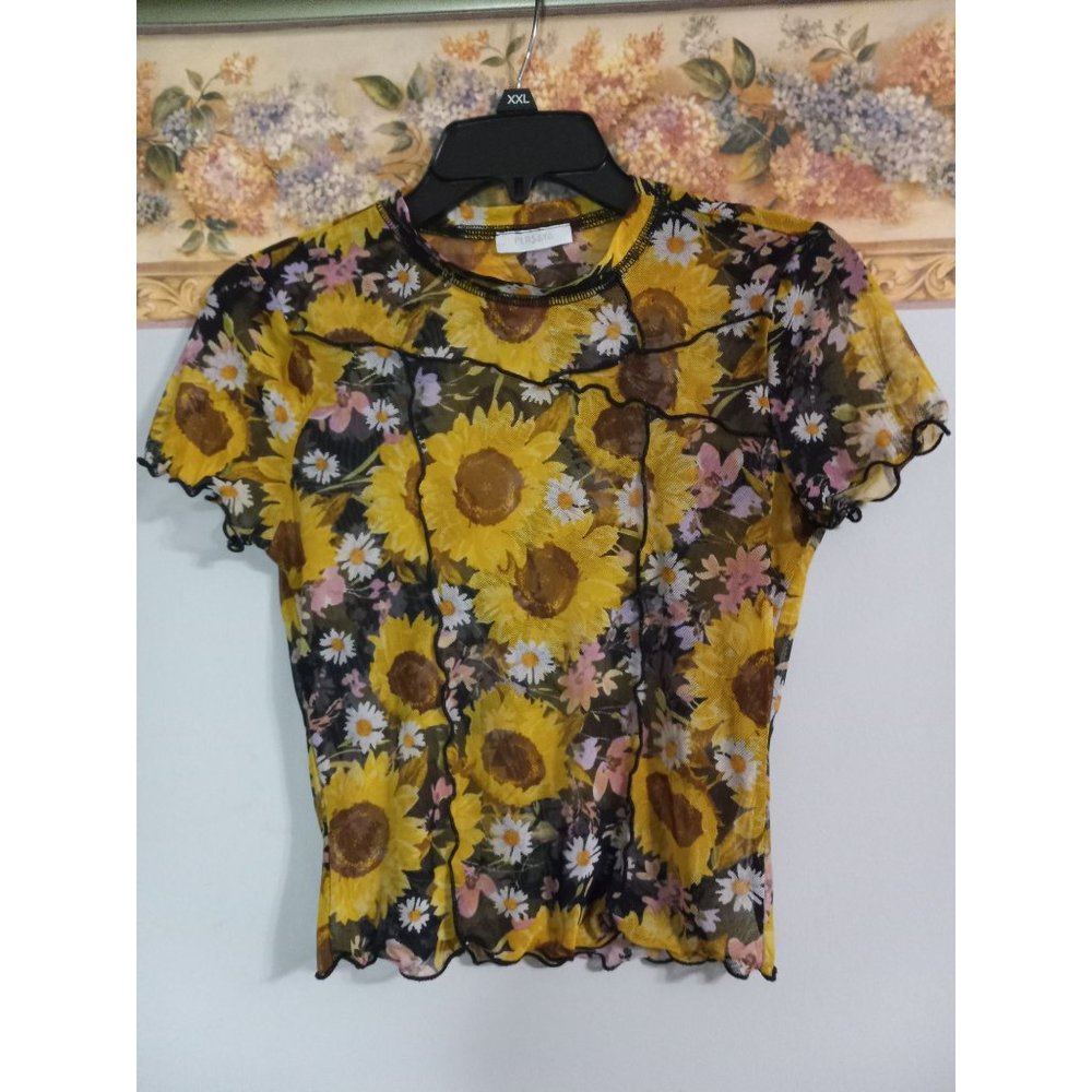 Persaya Small Sheer Floral Sunflower Daisy Colorful Fun Stretch Lightweight Top